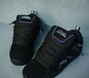 Lokal Big All Black 01